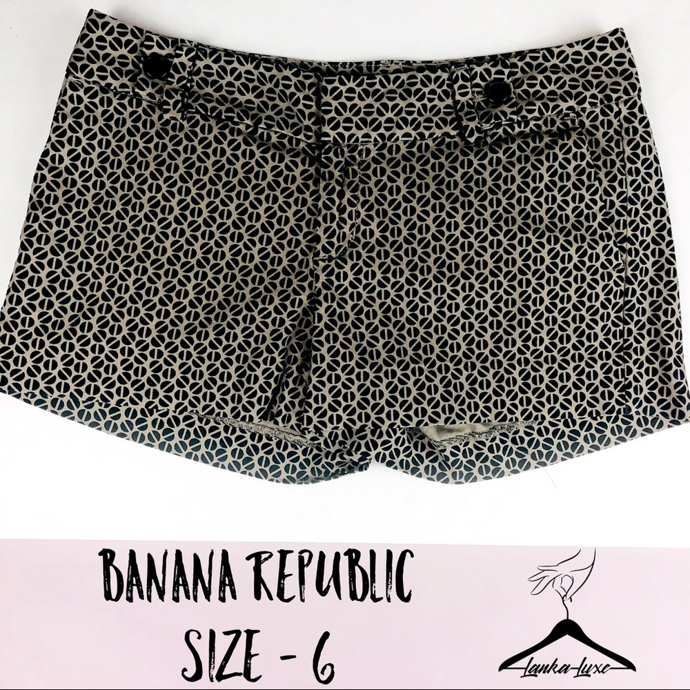Banana Republic Tan & Black Dot Shorts